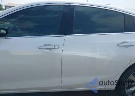 2017 Chevrolet Malibu Premier z USA, uszkodzony, nr VIN 1G1ZH5SX5HF216886